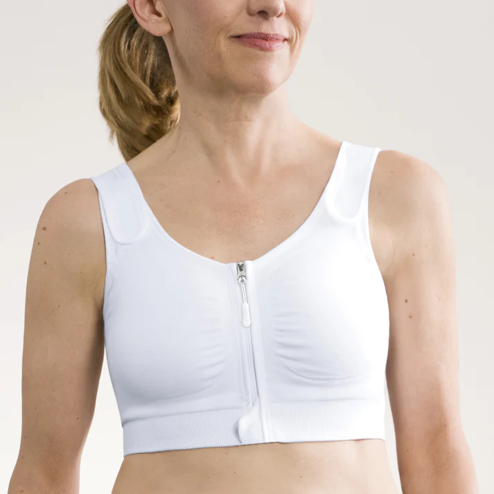 44605_Leyla_zip_ST_Low_white_RC_hero_front_2
